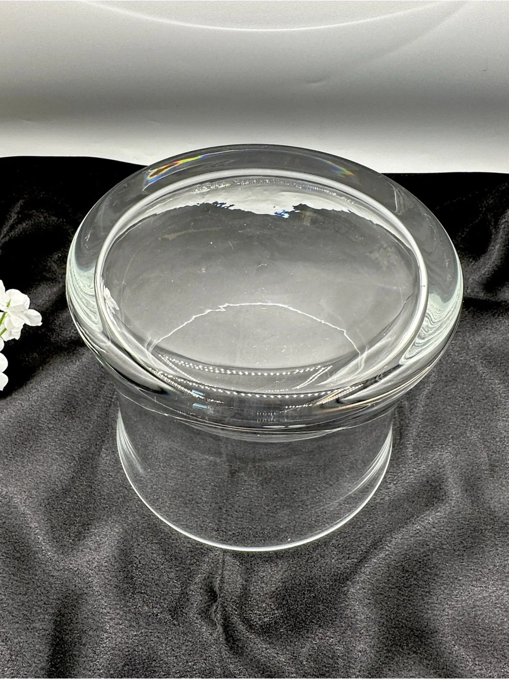 Pier 1 Imports 6 Shot Glasse Chillers in Clear Glass Ice Bucket.